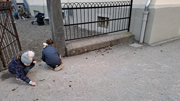 image-834